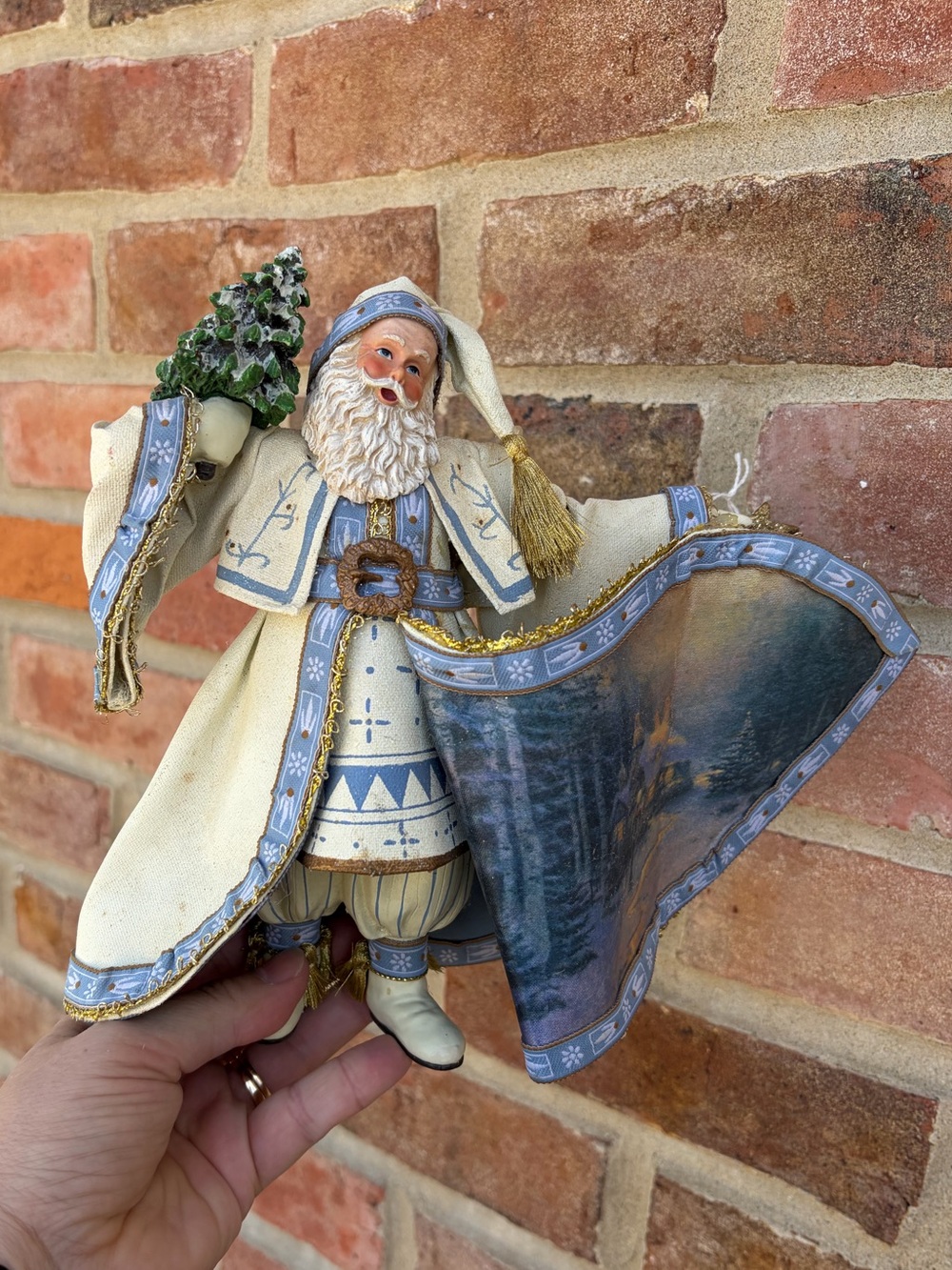 Thomas Kinkade Frosty Chritmas Eve Old World Santa Figurine Mache